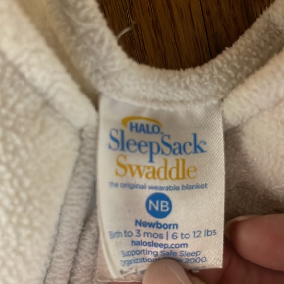 Halo Swaddle Sleepsack newborn cream color - Picture 3 of 4